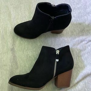 Heel booties